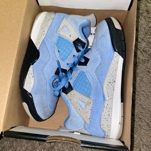 Air Jordan 4 Retro